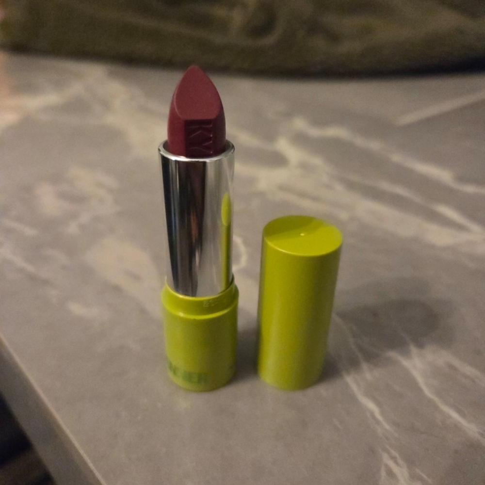 Kylie x grinch I Hate Christmas Lipstick